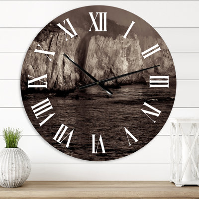 Gold Cliff In The Fog - horloge murale moderne