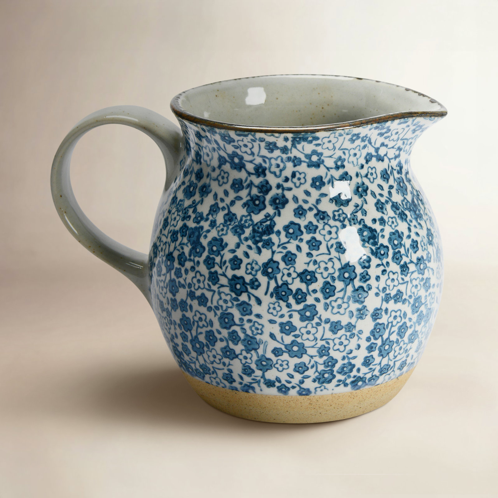Panna 32oz. Stoneware Pitcher