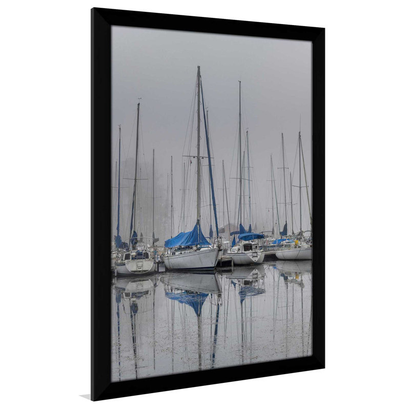 «Voiliers», reproduction de photo, H 27,5 po x l 21,5 po x P 0,75 po, Cadre noir