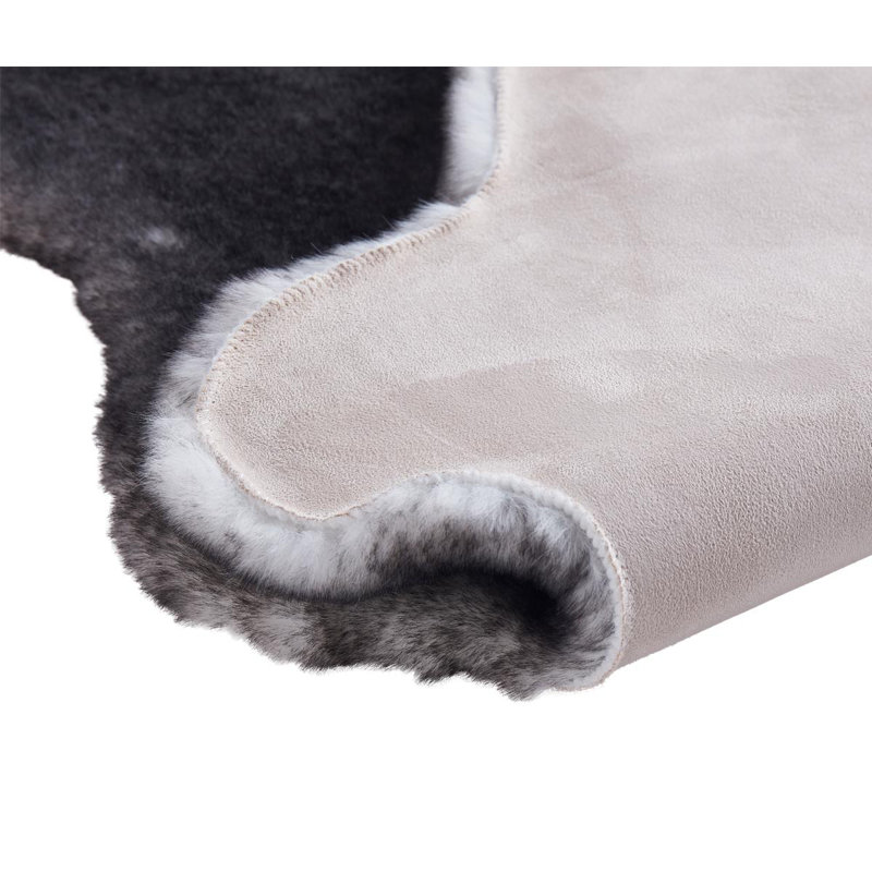 Tapis à poils longs noir/blanc Okabena