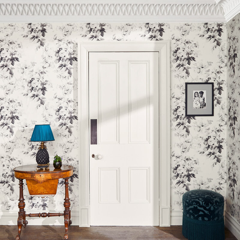 LONDON ROSE Traditional Wallpaper, Smoke Gray