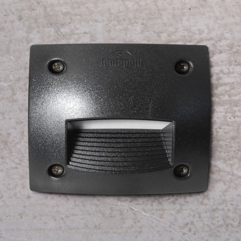 Tahnaout Outdoor Bulkhead Light