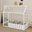 Lit simple en bois avec clôture-249143926