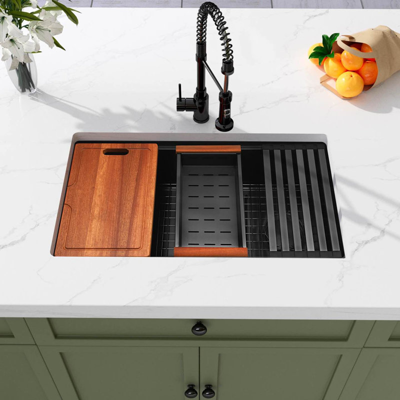 Évier de cuisine simple encastrable en acier inoxydable de calibre 16 avec station de travail L 33 po x l 18 po