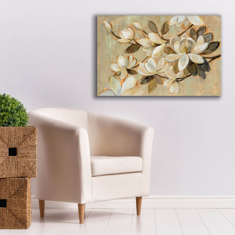 «Magnolia Simplicity» par Silvia Vassileva, art mural sur toile, H 26 po x l 40 po x P 1,5 po