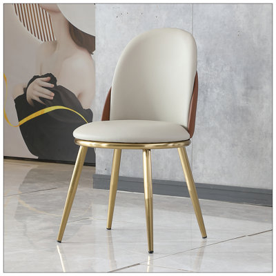 Ensemble de 2 chaises de salle à manger en cuir de polyuréthane moderne avec pieds en métal doré pour le salon / salle à manger beige (ensemble de 2)
