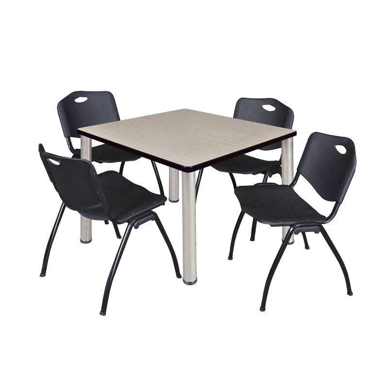 Plateau de table Kee Square, 4 chaises empilables, Érable, Noir