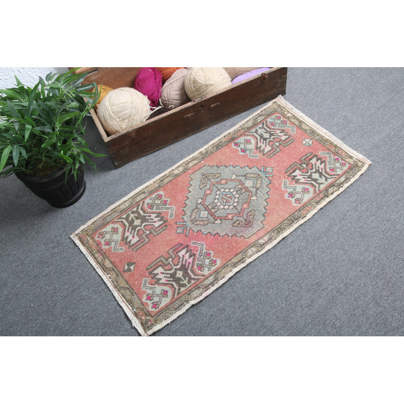 Tapis rétro vintage turc antique parfait pour rehausser l'attrait de votre entrée ou de votre porte d'entrée