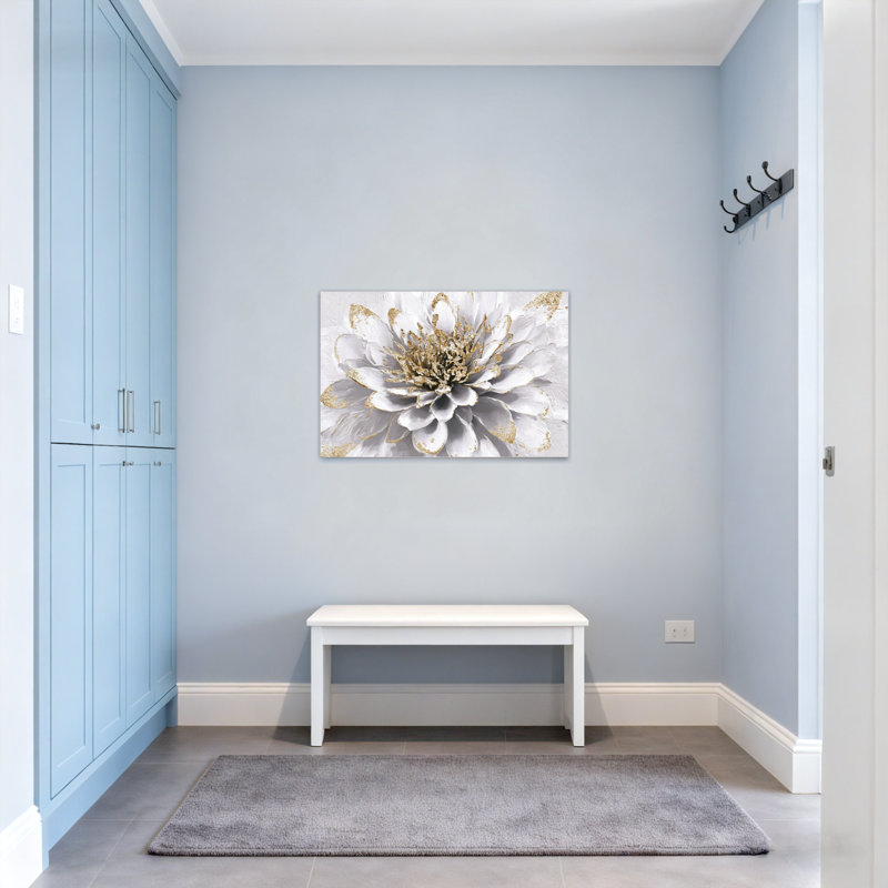 «Plants & Flowers White Flower With Gold Accents», reproduction d'art, H 12 po x l 18 po