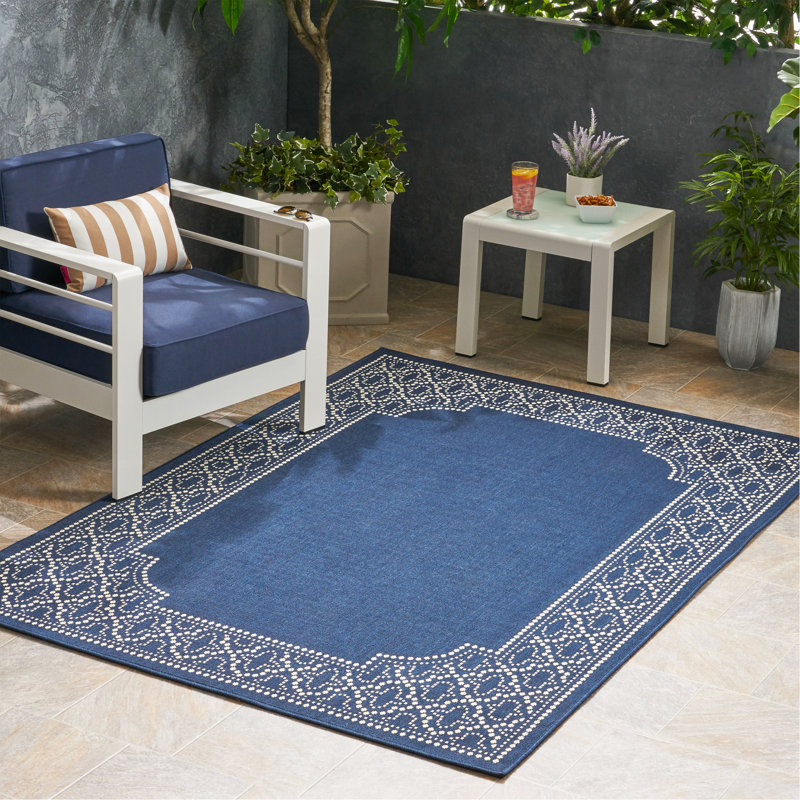 5'3" X 7' RUG