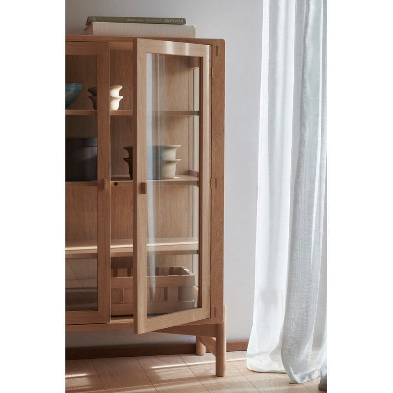 Boderne Display Stand