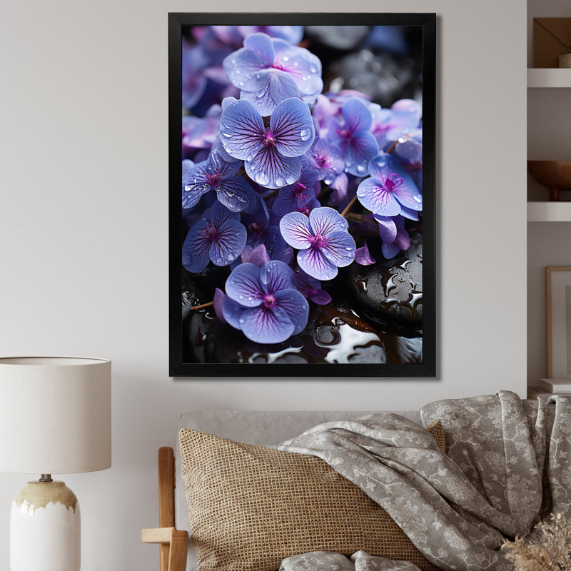 Violets Whispering Photo III - impressions sur toile florales, Cadre simple noir, H 32 po x l 16 po x P 1 po