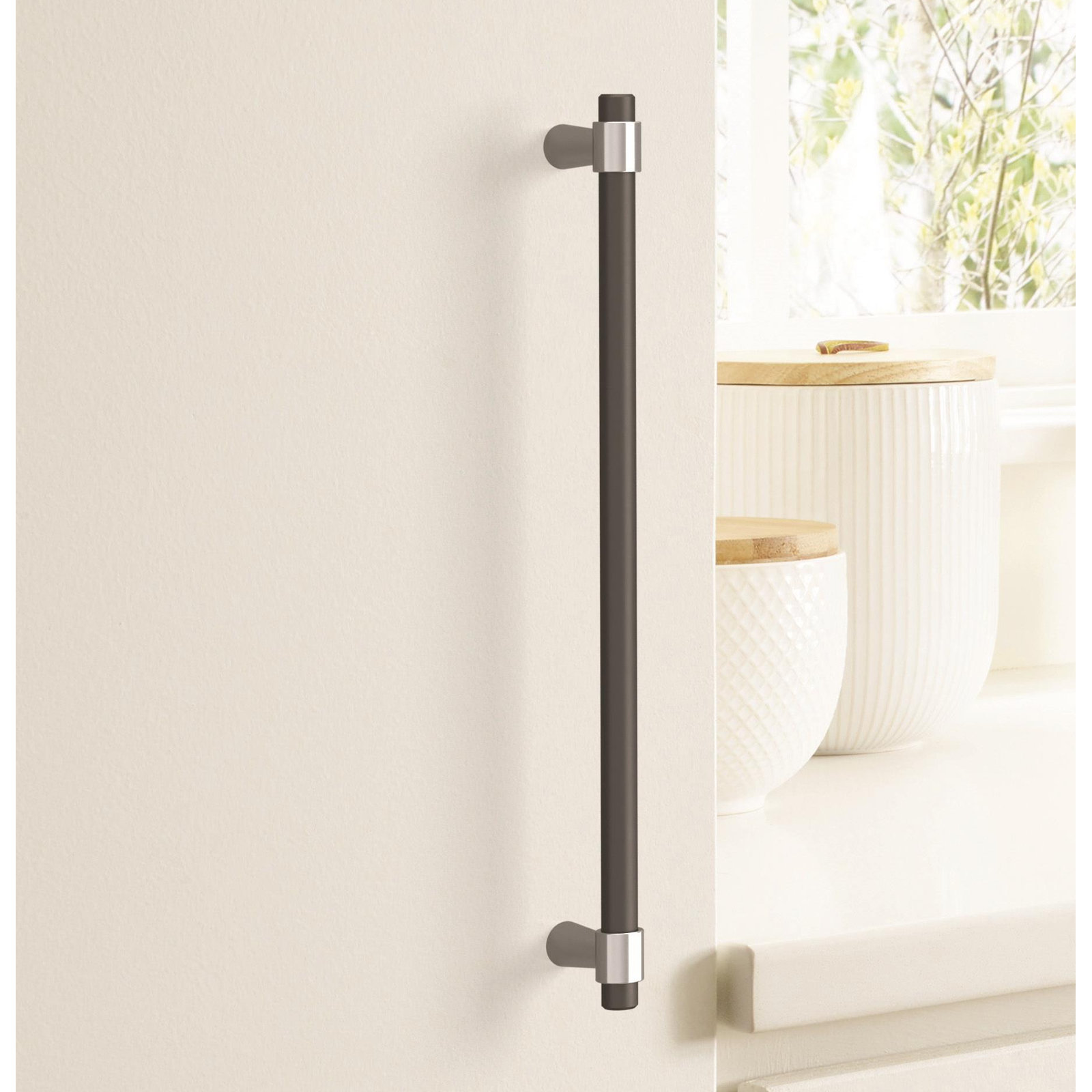 Mergence Bar Pull, Polished Chrome/Matte Black, 8 13/16"