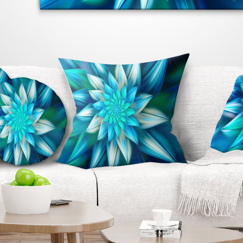 Énorme fleur bleue fractale - coussin à imprimé floral, 16 po x 1 po, Coussin décoratif