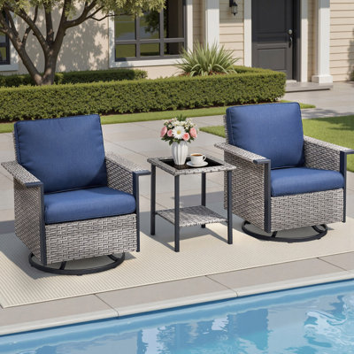 Ensemble de chaises berçantes pivotantes d'extérieur 3 pièces avec table d'appoint et chaises de patio coulissantes à accoudoirs larges pour porche ou terrasse