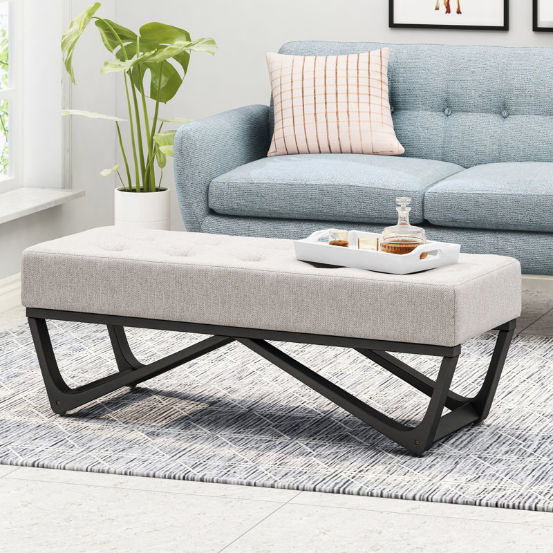 Gris avec un design chic et des boutons gaufrés, l 47,27 po x P 17,62 po x H 16,66 po