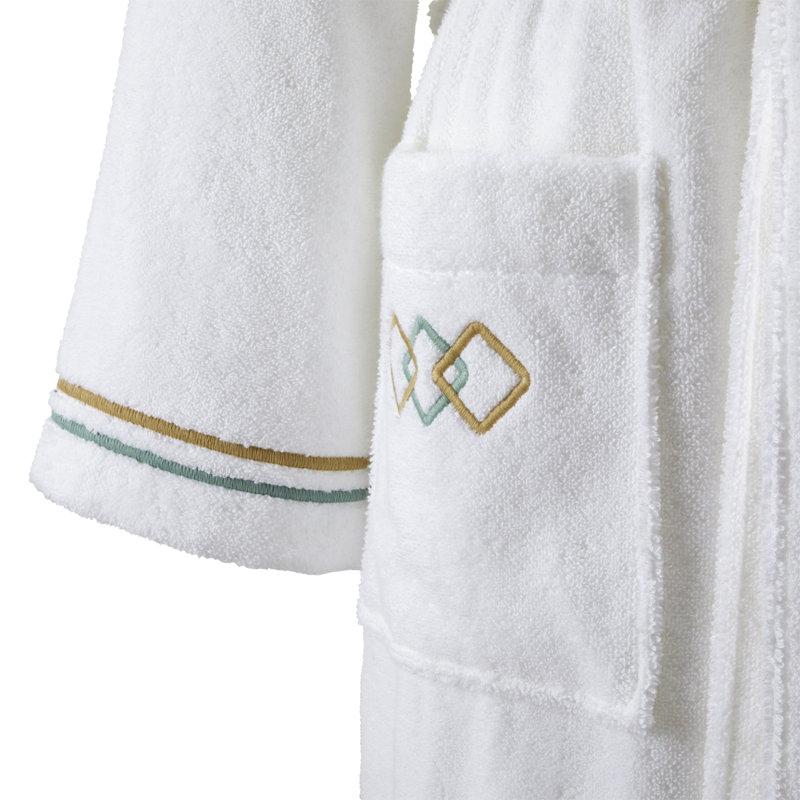 Villa Bathrobe, L
