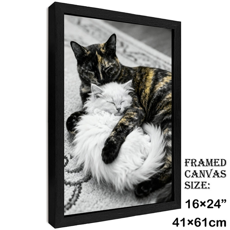 Reproduction d'art encadré noir avec chats rétro blottis ensemble dans une ambiance chaleureuse, H 25 po x l 17 po