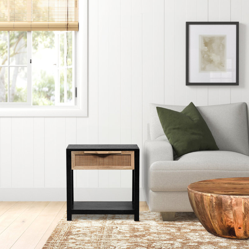 Shonna End Table, Black