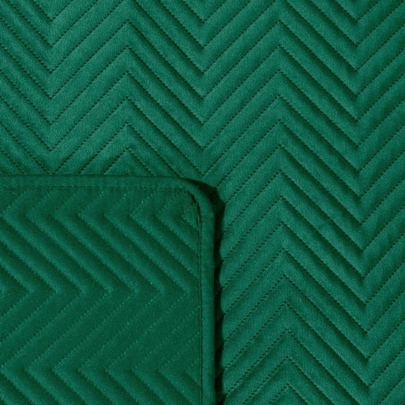 Arbaaz No Pattern Bedspread
