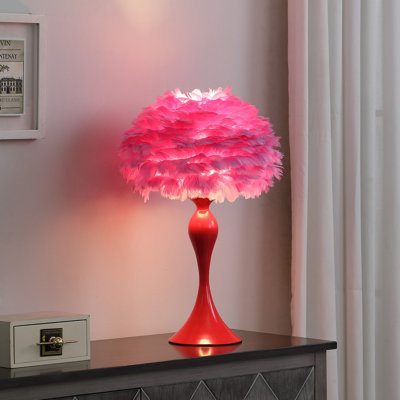 Lampe de table 18,25 po en plume rose moyen Aquina Glaze
