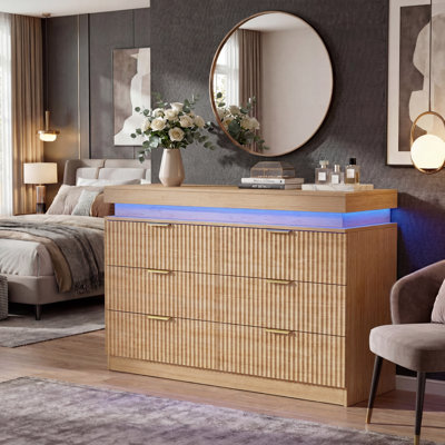Commode à 6 tiroirs l 47,2 po avec prise de courant et éclairage d'ambiance à DEL pour chambre à coucher