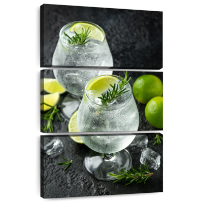 Yarlin Gin And Tonic Cocktails