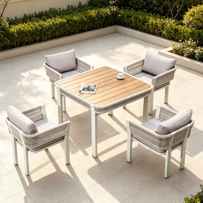 Ensemble repas d'extérieur pour 4 personnes avec trou pour parasol Borromeo, 4, 40" W For 4 Person