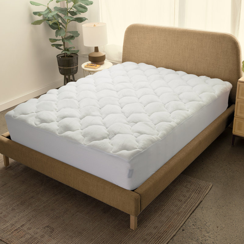 Protège-matelas ajusté en rayonne hypoallergénique Grindstaff, Grand