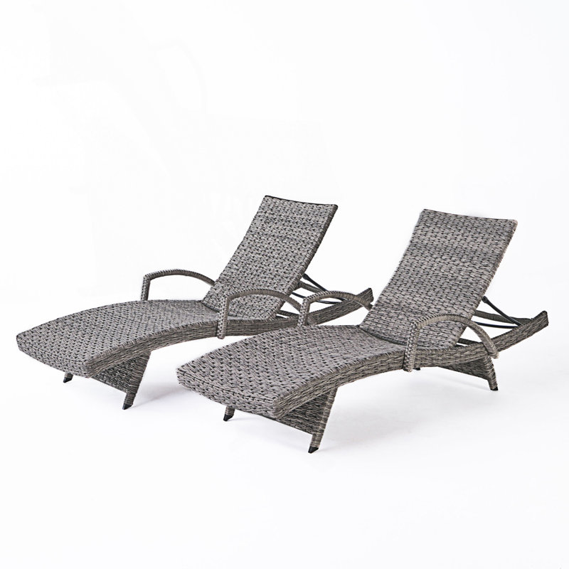 Ensemble de 2 chaises longues en osier