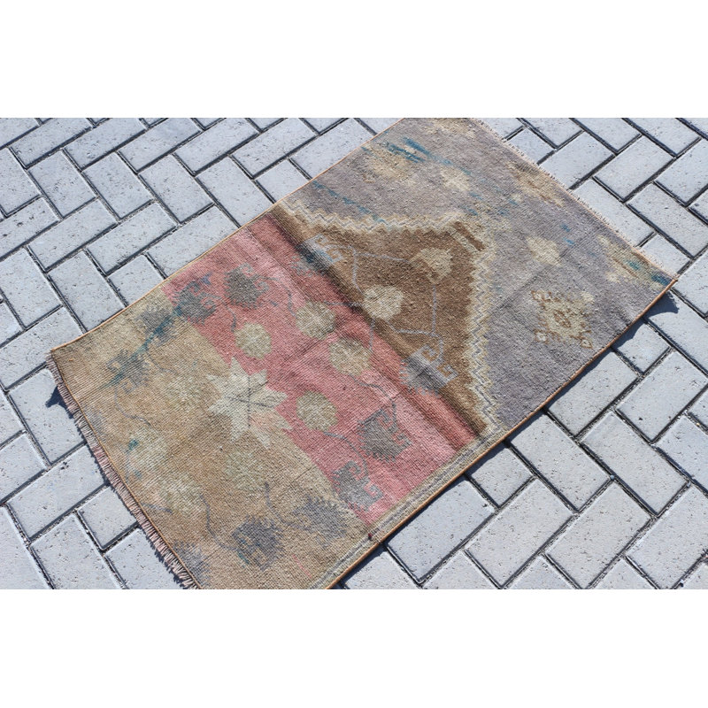 Petit tapis turc antique tissé à la main en brun, idéal pour les vestibules et les tapis de porte
