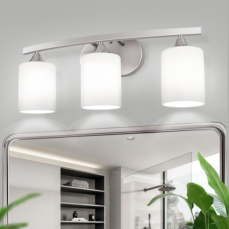 22 po Éclairage de meuble-lavabo cylindrique moderne en nickel 3 lumières pour salle de bain, chambre à coucher avec bras courbés et abat-jour en verre blanc laiteux