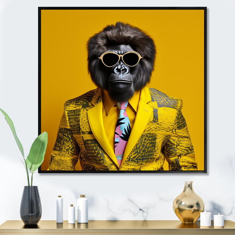 Jaune gorille en costume I - art mural gorille, H 36 po x l 36 po x P 1,5 po, Cadre flottant noir