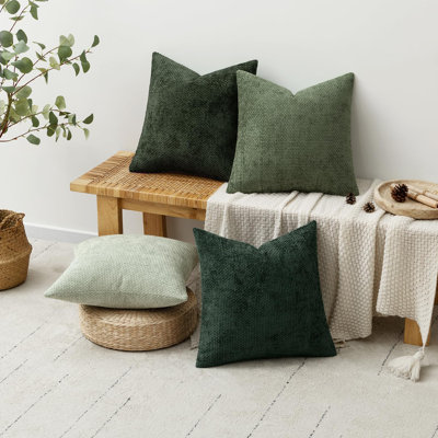 Paquet de 4 housses de coussin de Noël 18 x 18 pouces en moelleux vert décoratif en chenille housses de coussins décoratifs de style campagnard pour canapé décor à la maison Boho salon