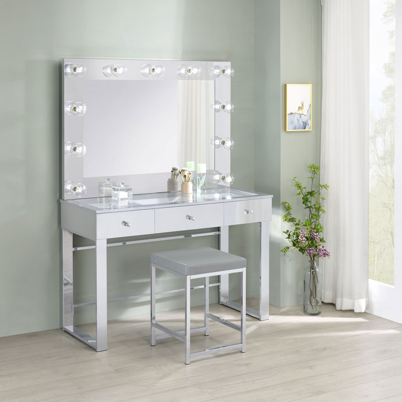 Coiffeuse 3 tiroirs avec miroir et maquillage moderne
