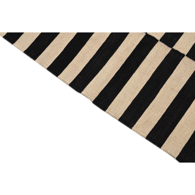 Tapis noir et blanc Ousley