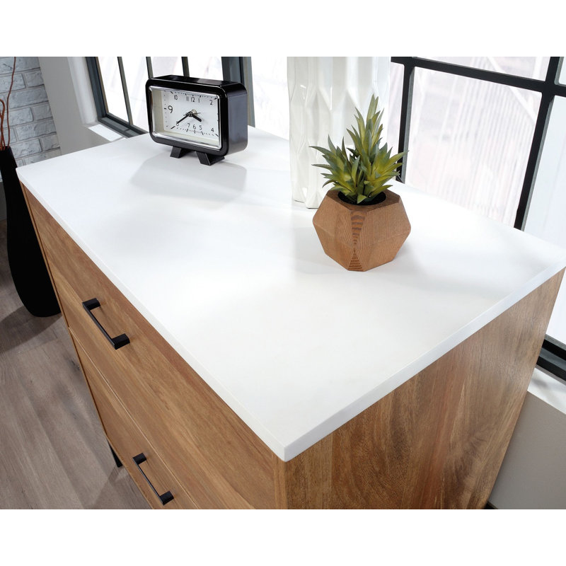 Accent de Takemia, Brun / blanc