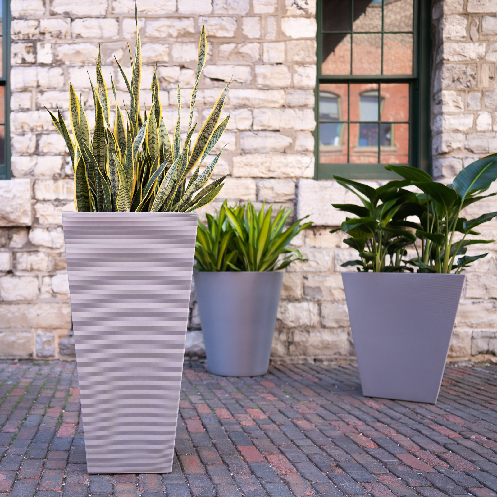 Pro Series 20" Pot Planter, Gray