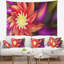 Grand tapisserie floral rouge mauve à fleurs-28497679