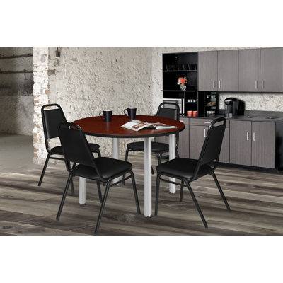 Plateau de table Kee, 4 chaises empilables