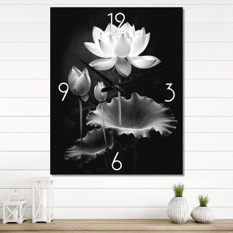 Horloge murale surdimensionnée grise et symétrique Lotus Symphony I, Grand
