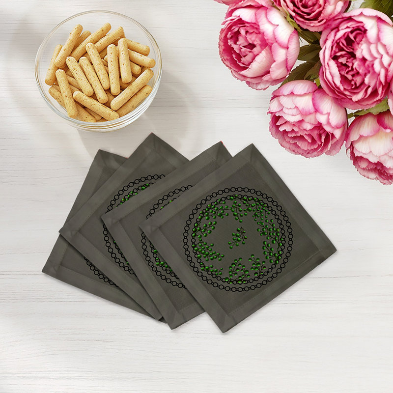 Christmas Berries Cotton Sateen Cocktail Napkins, Anthracite Green