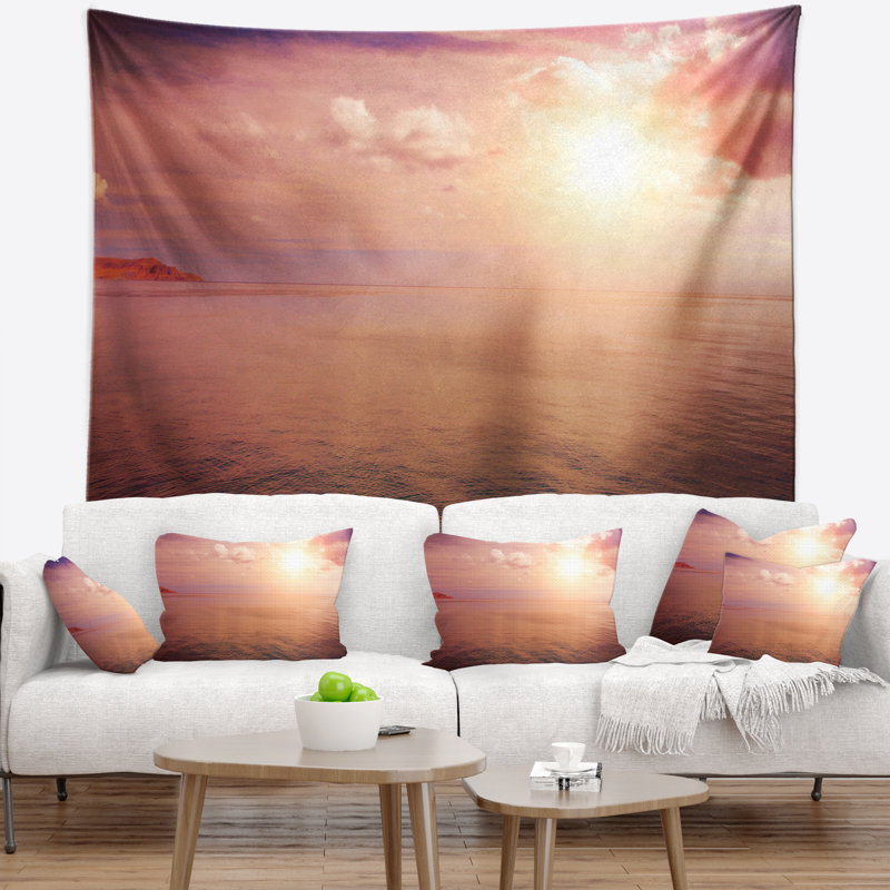 Tapisserie bord de mer rose sur une plage sombre au coucher du soleil, H 50 po x l 60 po