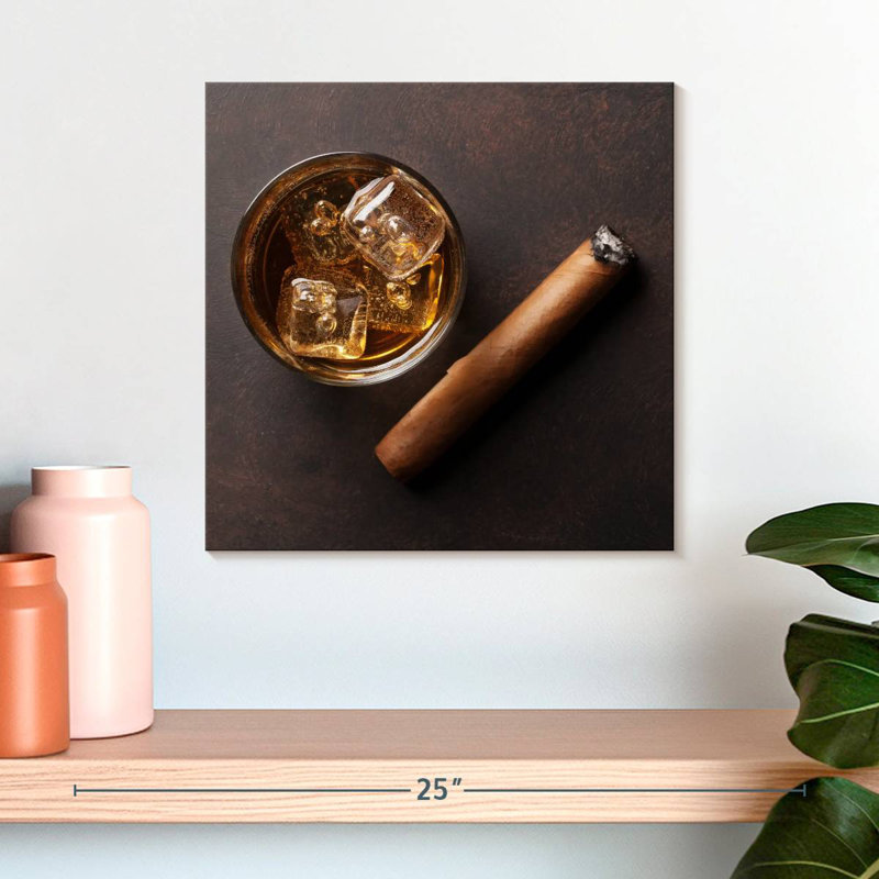 Yarlin, whisky glacé et cigare, H 16 po x l 16 po