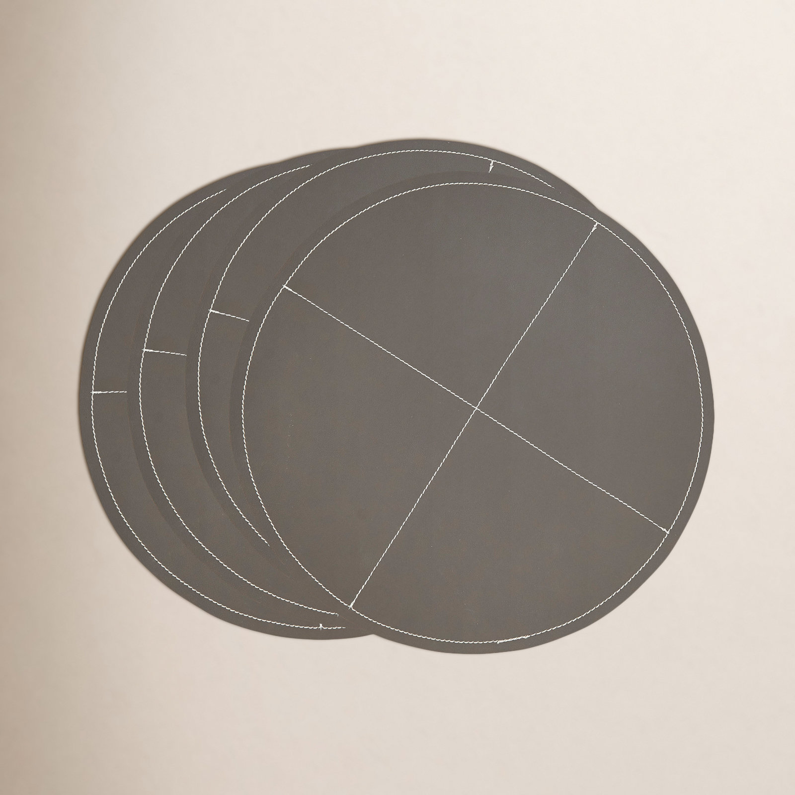 Calliope 100% Polyurethane No Pattern Round Placemat, Gray