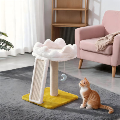 Arbre à chat luxueux en forme de nuage avec un lit moelleux, une plateforme d'observation, des poteaux à griffer en sisal, des jouets en peluche et de l'herbe à chat naturelle.