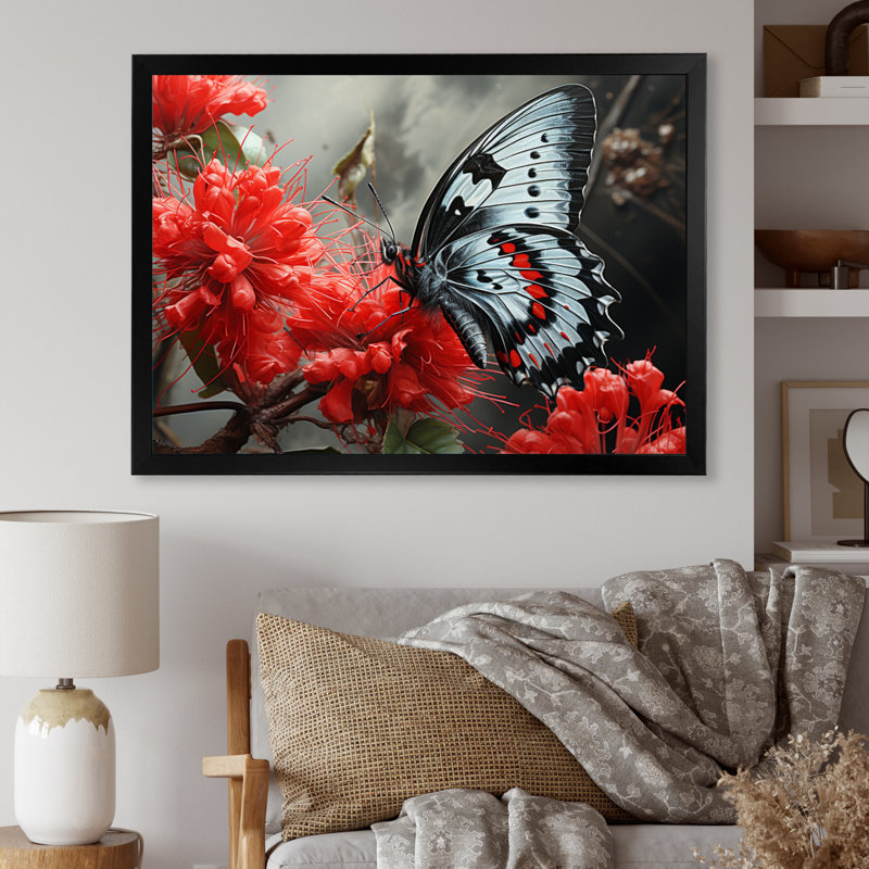 «Red Grey Butterfly Haven II», art mural papillon, H 16 po x l 32 po x P 1 po, Cadre simple noir