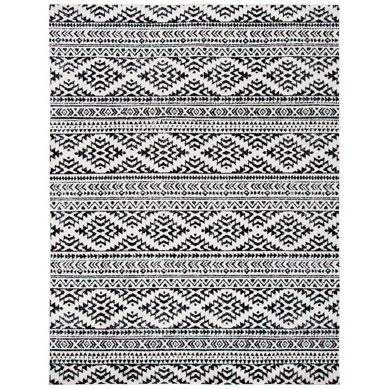 Traneshia Geometric Indoor Rug