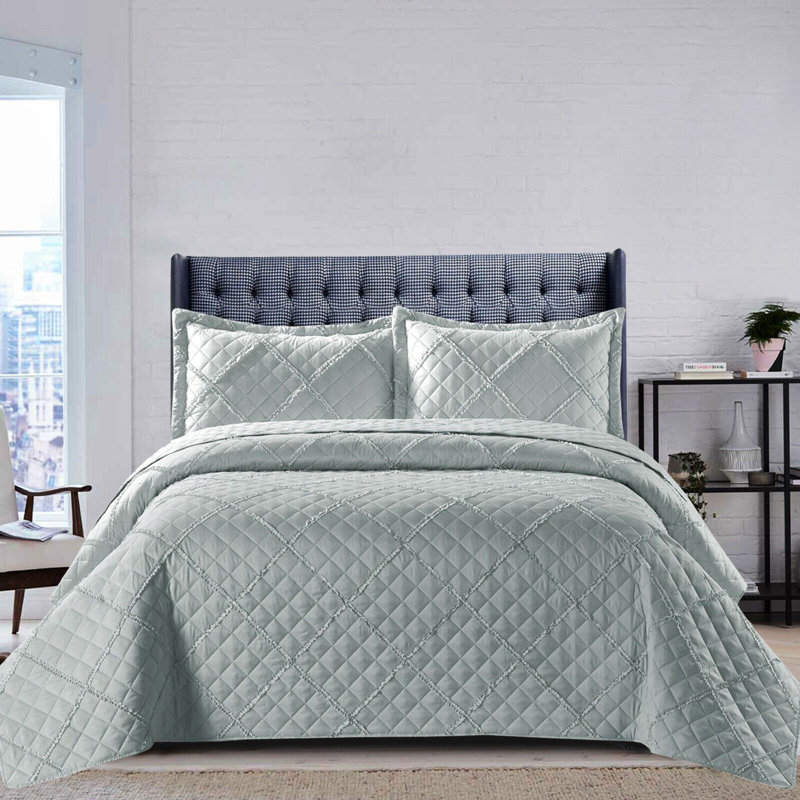 Dez Polyester Geometric Shapes Bedspread with Pillow Shams, 240 x 250 cm, Silver