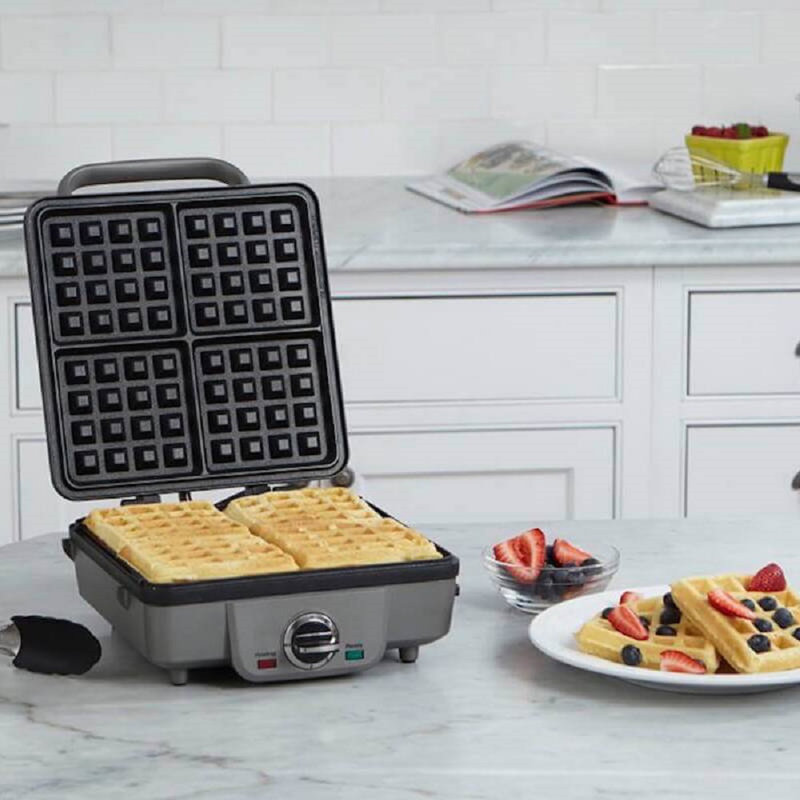 Gaufrier belge avec assiettes à crêpes Cuisinart